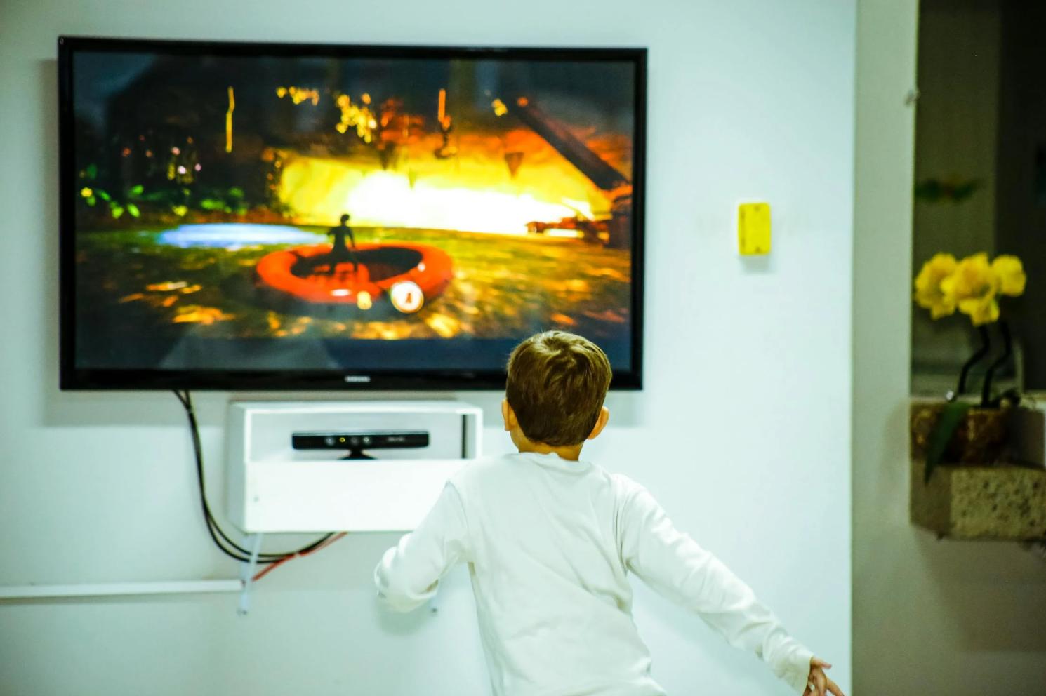 Ile kosztuje telewizja internetowa – analiza cen pakietów i opłacalności subskrypcji